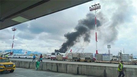 突发！一飞机在尼泊尔加德满都特里布万机场坠毁